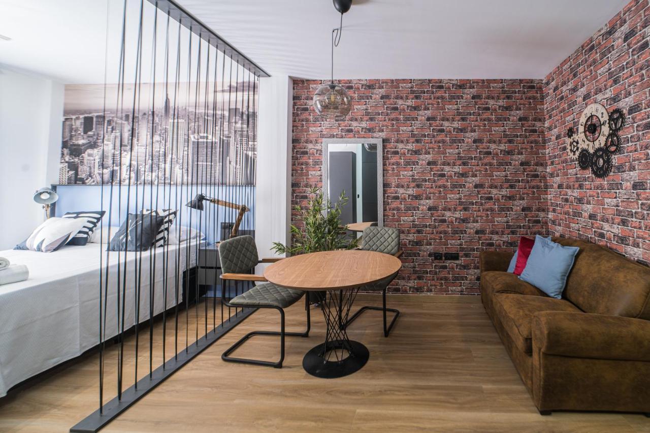 אלמריה Boutique Apartments- La Gloria 1908 מראה חיצוני תמונה