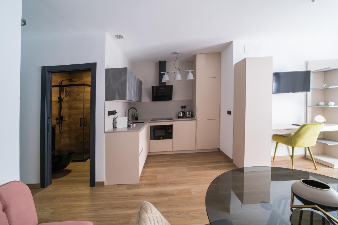 אלמריה Boutique Apartments- La Gloria 1908 מראה חיצוני תמונה